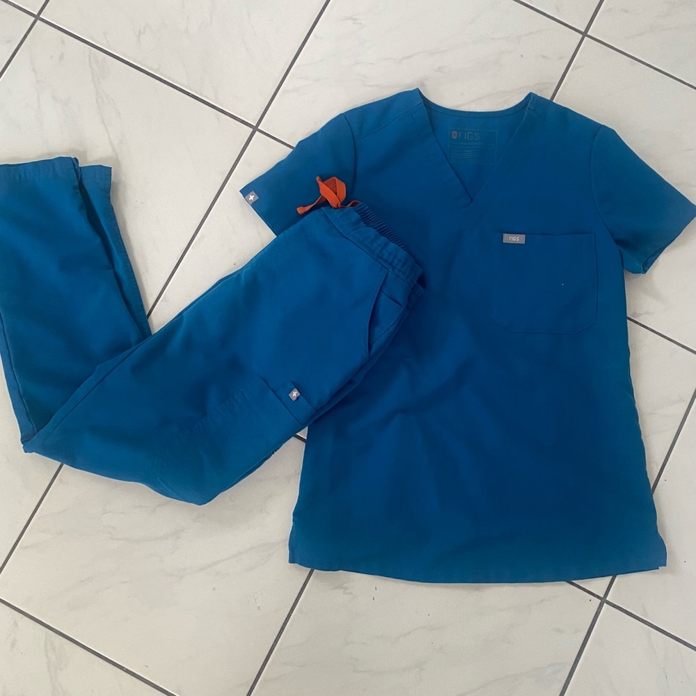 FIGS Blue Scrub Set